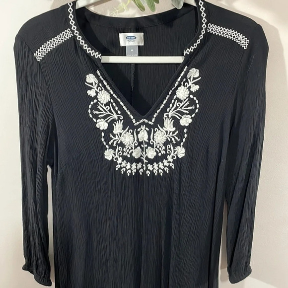 Old Navy Long Sleeve Embroidered Dress M - Picture 2 of 16